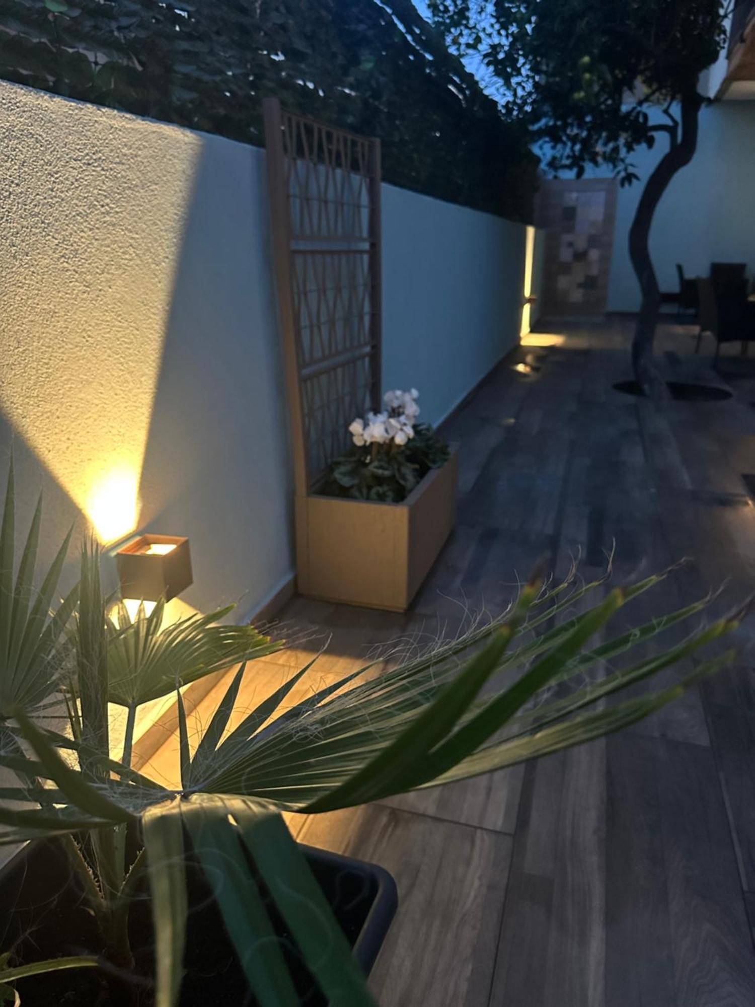 Nathouse Villafranca Tirrena Exterior foto